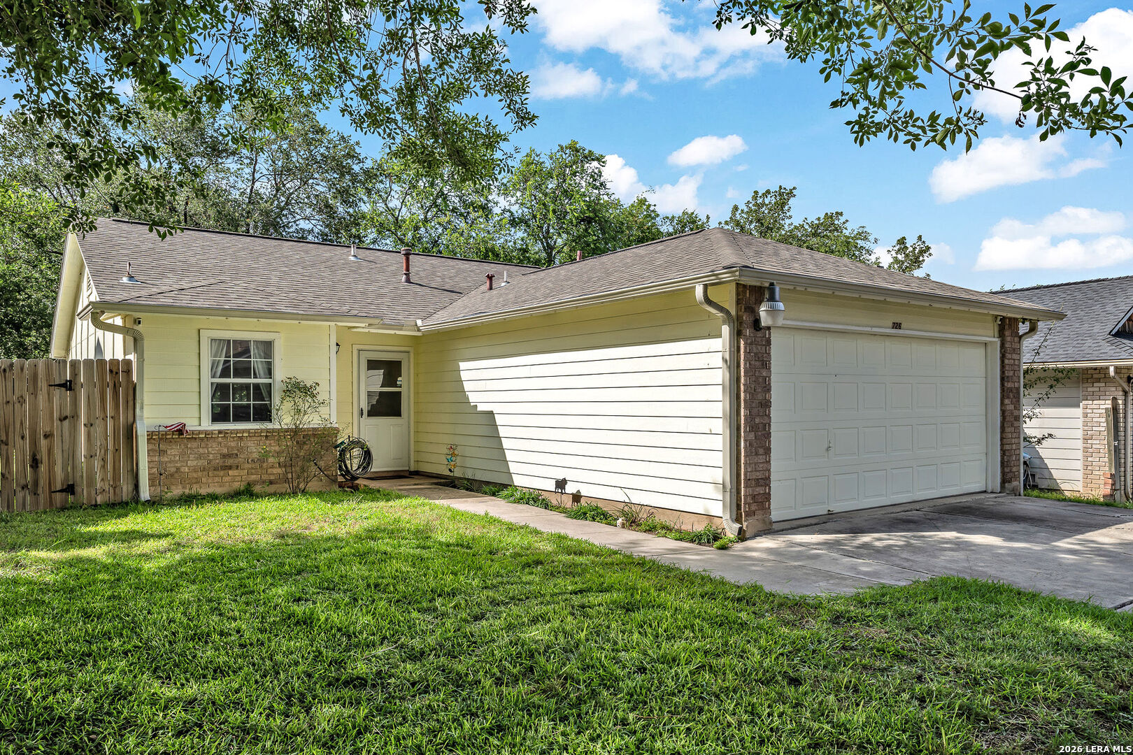 726 Meadow Gate Converse TX 78109
