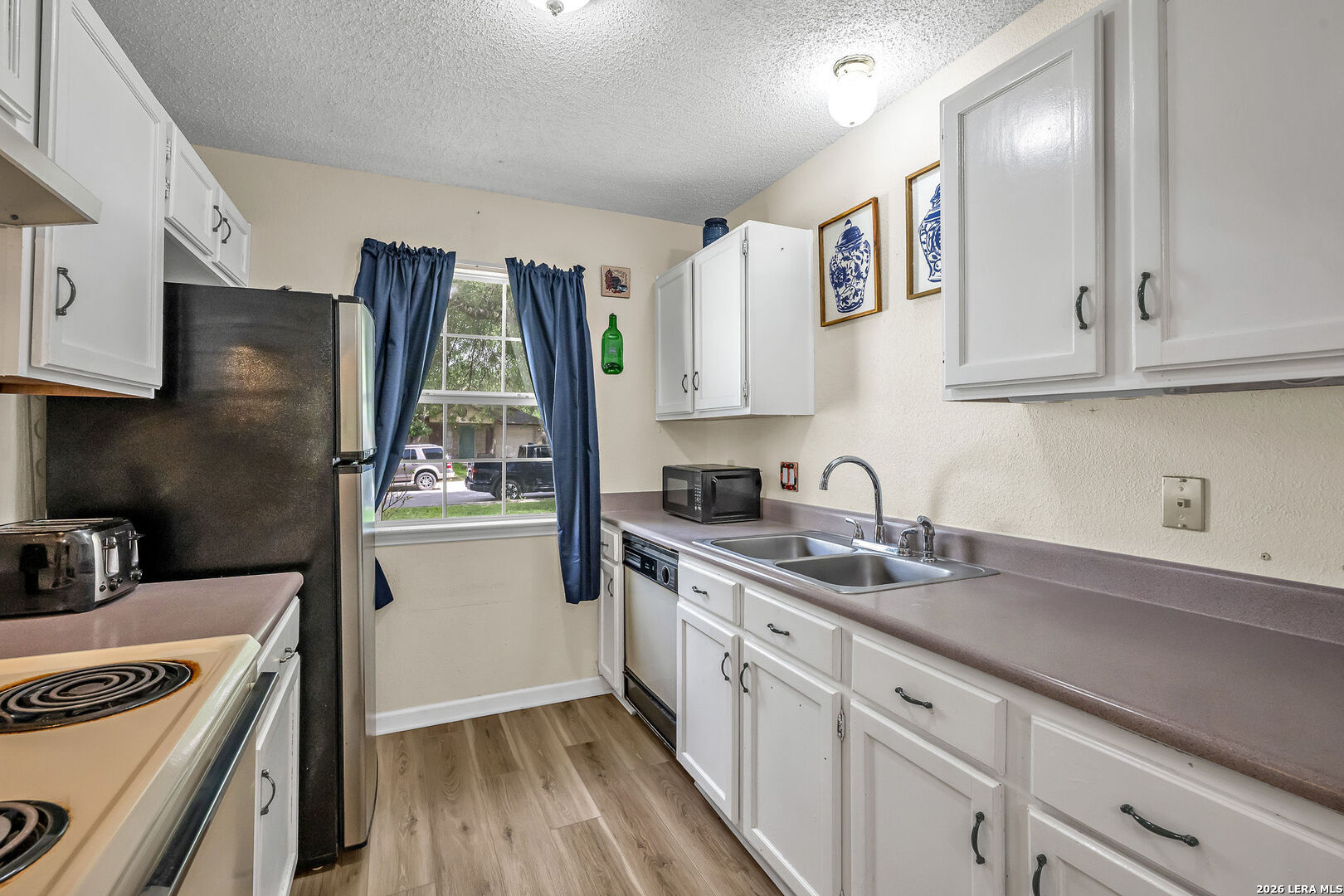 726 Meadow Gate Converse TX 78109