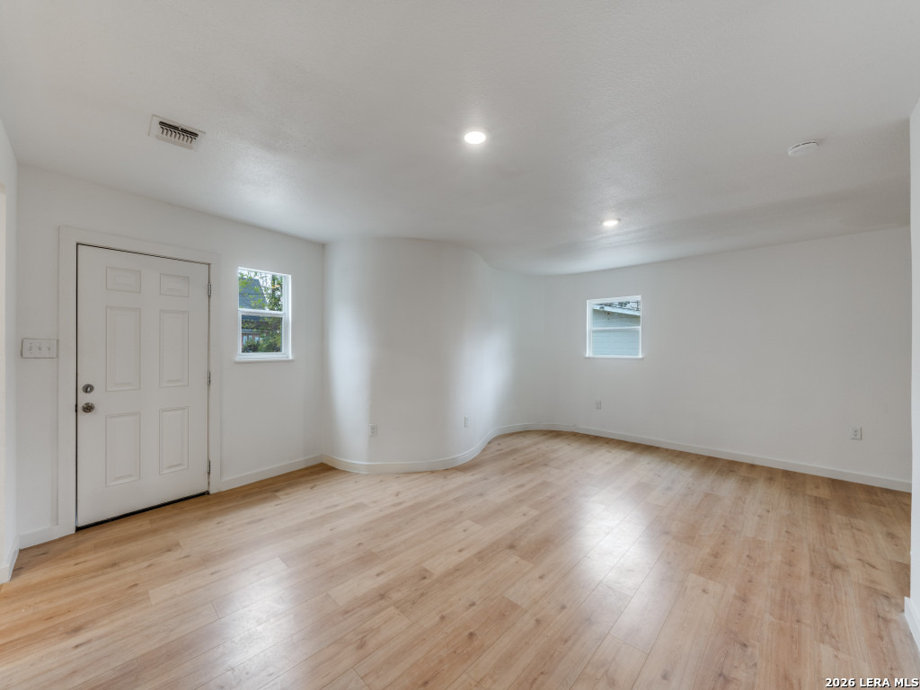 2207 Burnet San Antonio TX 78202