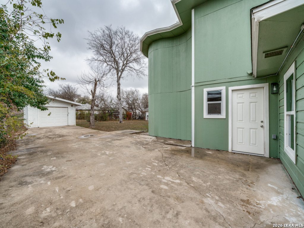 2207 Burnet San Antonio TX 78202