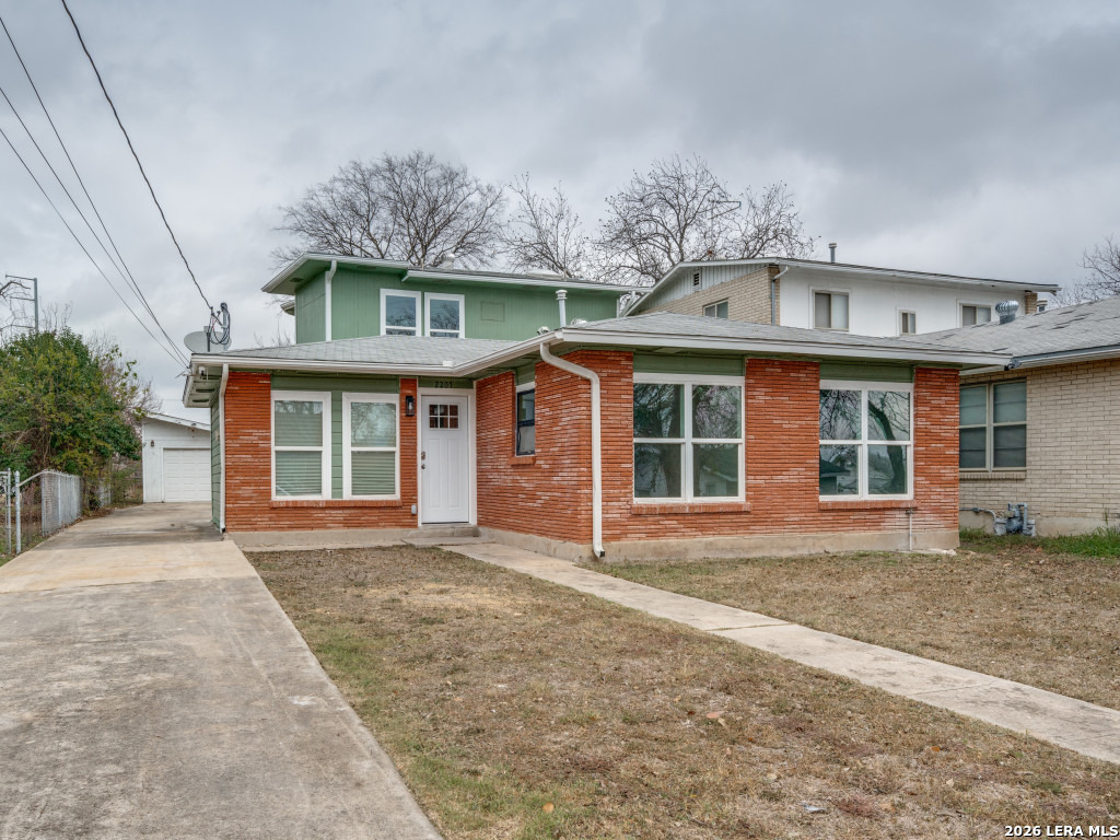 2207 Burnet San Antonio TX 78202