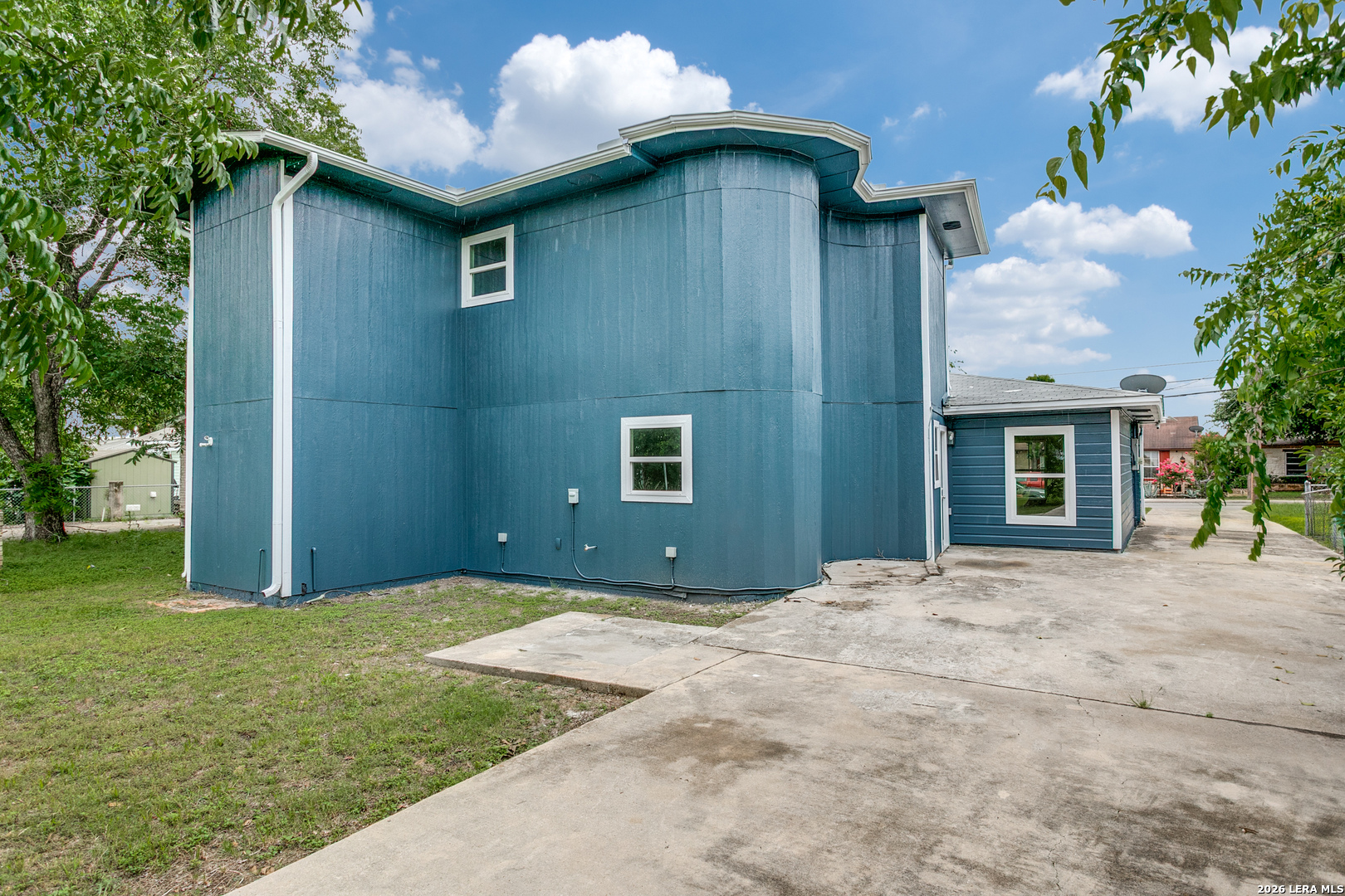 2207 Burnet San Antonio TX 78202