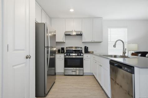 124 Wood Moss Floresville TX 78114