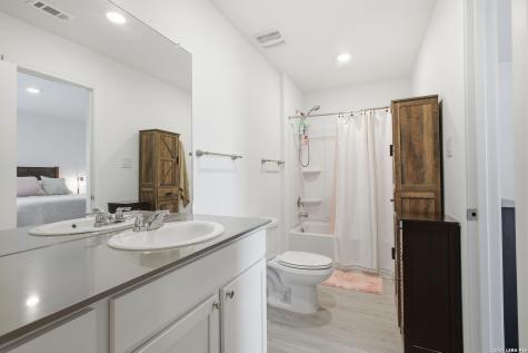 124 Wood Moss Floresville TX 78114