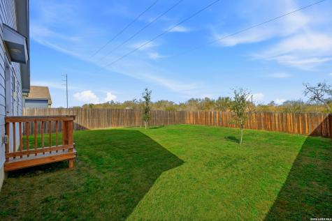 124 Wood Moss Floresville TX 78114