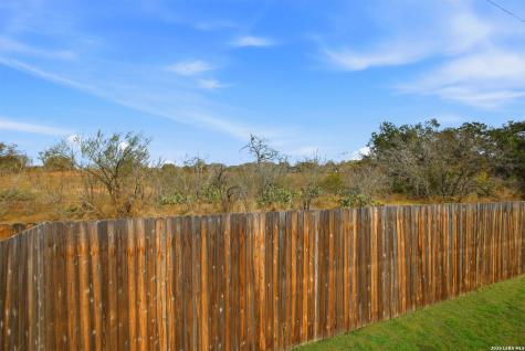 124 Wood Moss Floresville TX 78114