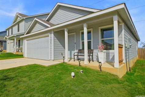 124 Wood Moss Floresville TX 78114