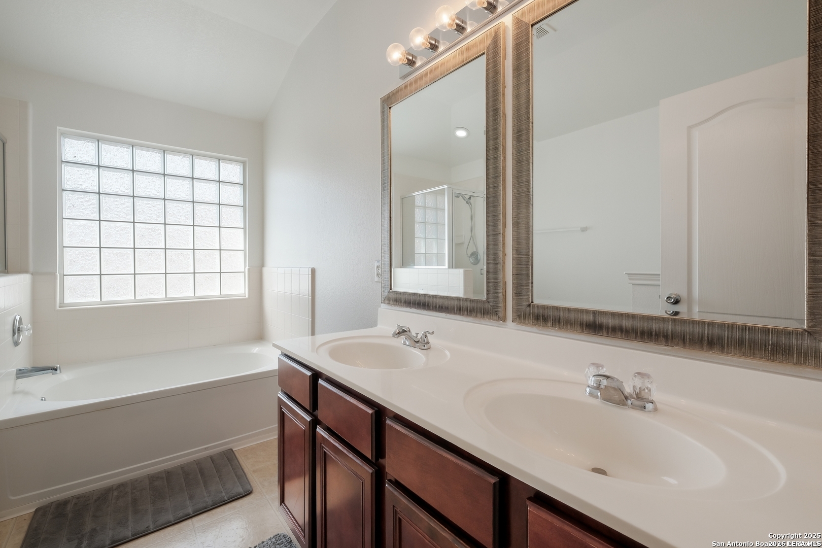 25511 Echo Springs San Antonio TX 78260