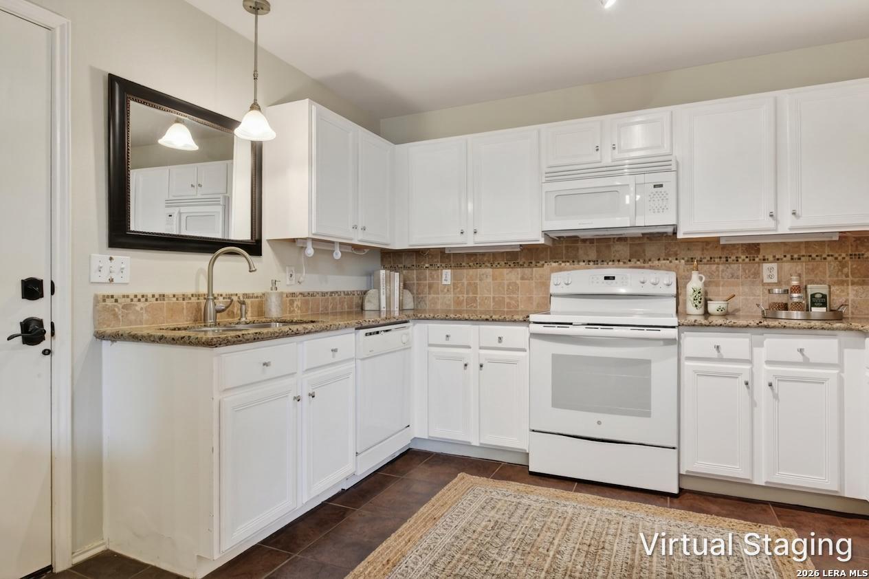 7819 Galaway Bay San Antonio TX 78240