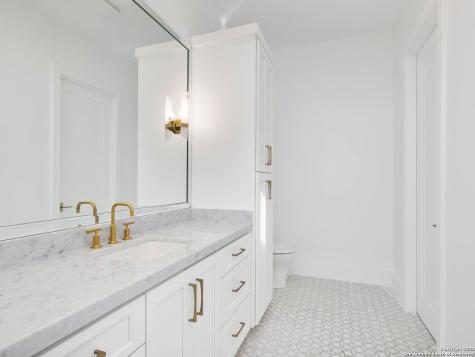 21511 Privada Avila San Antonio TX 78257