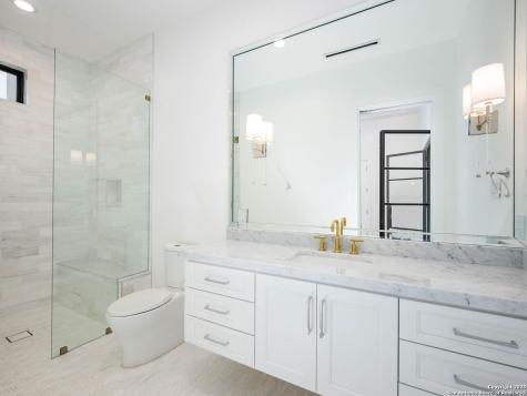 21511 Privada Avila San Antonio TX 78257