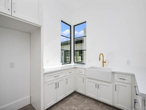 21511 Privada Avila San Antonio TX 78257