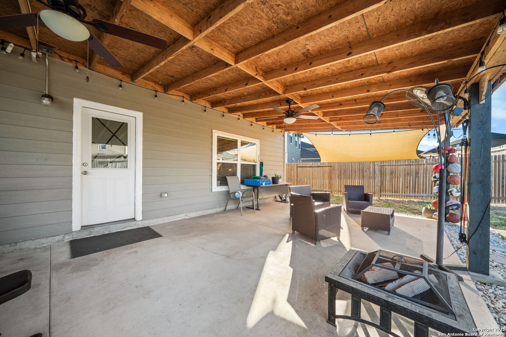 11827 Davalos San Antonio TX 78252