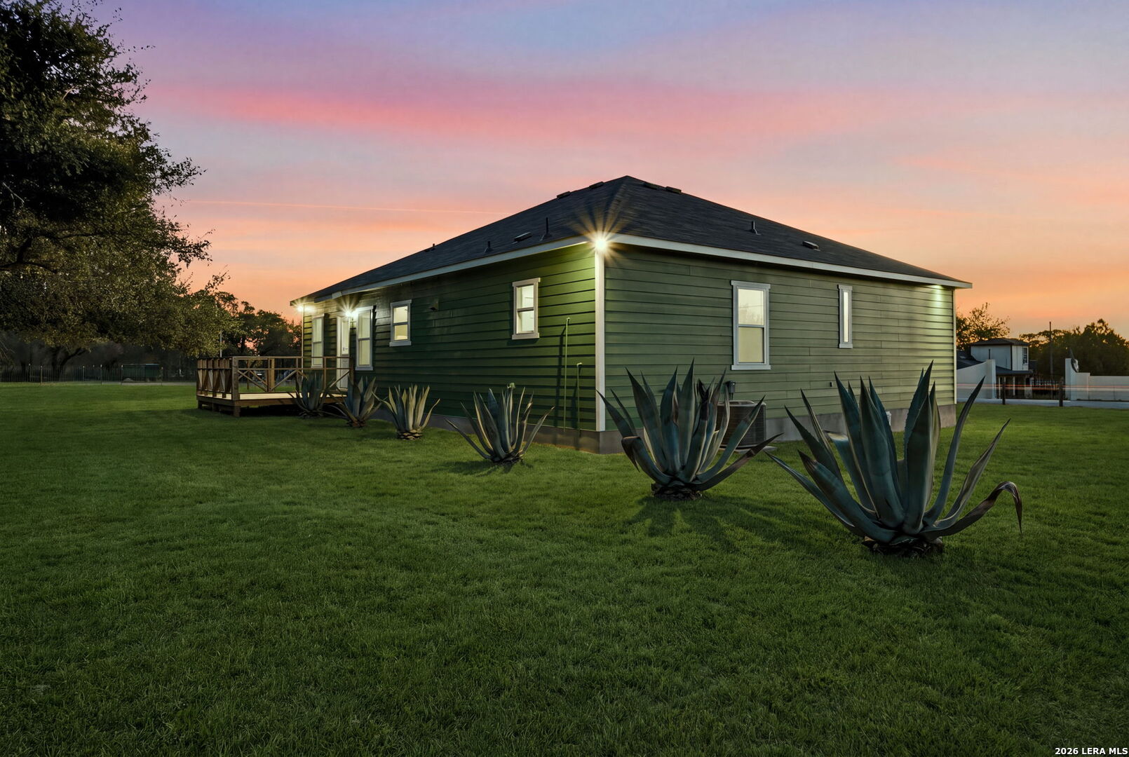 316 Royal Oaks Drive Somerset TX 78069