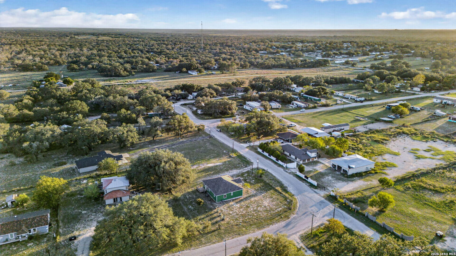 316 Royal Oaks Drive Somerset TX 78069