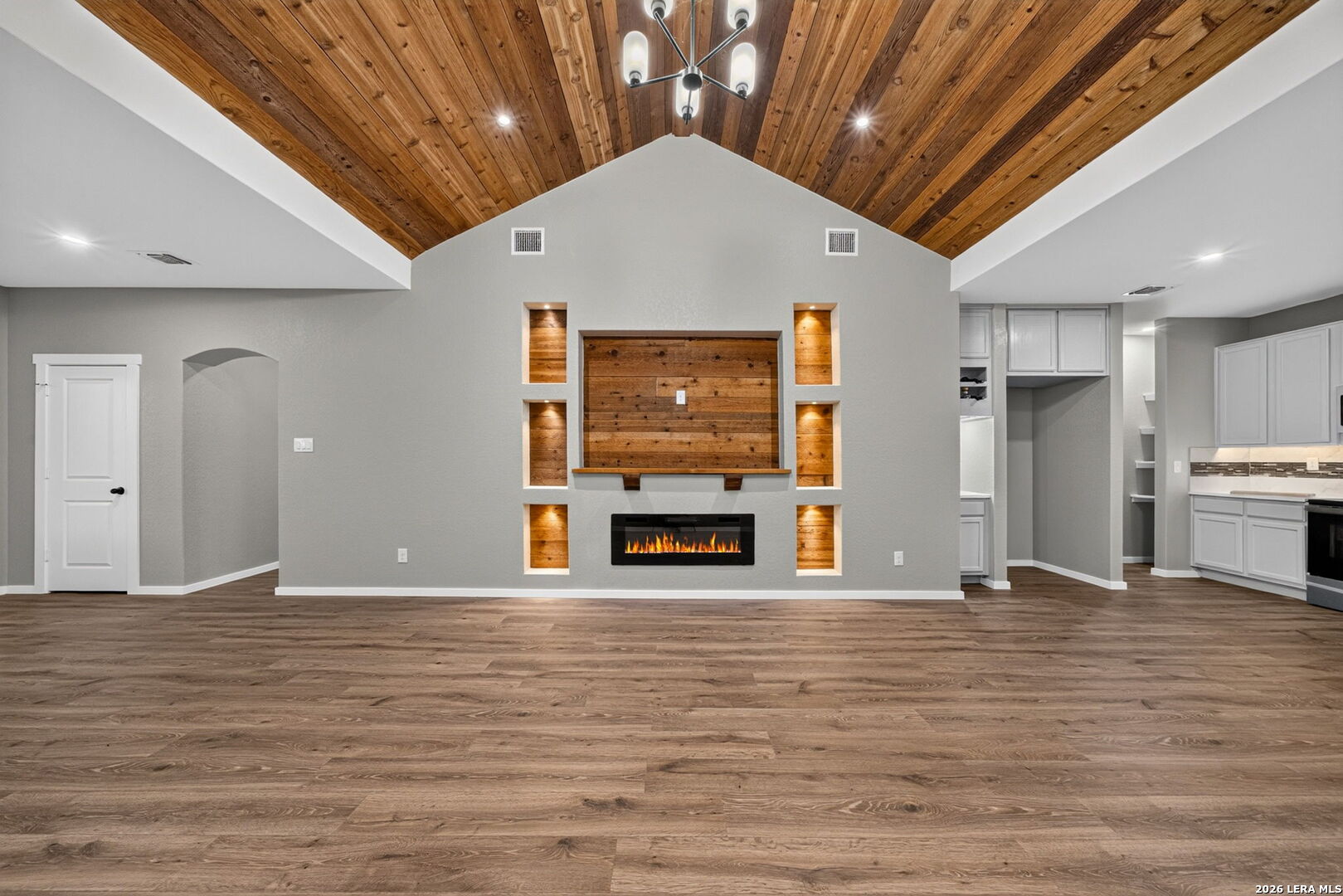 316 Royal Oaks Drive Somerset TX 78069