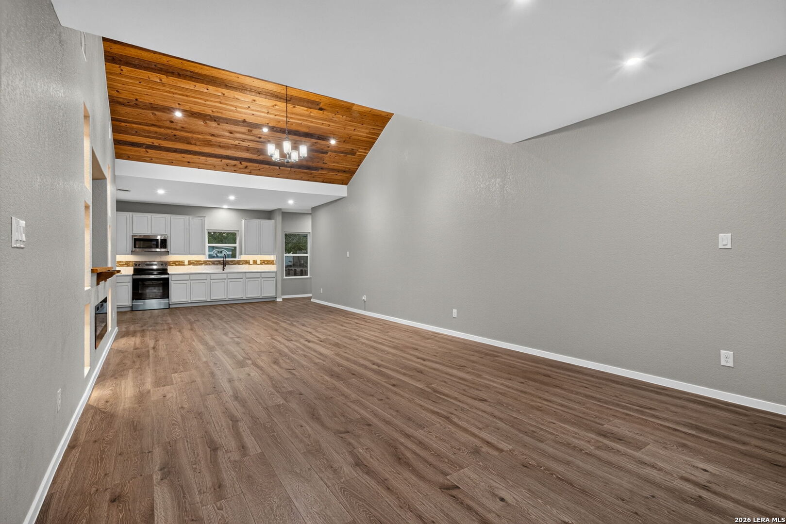 316 Royal Oaks Drive Somerset TX 78069