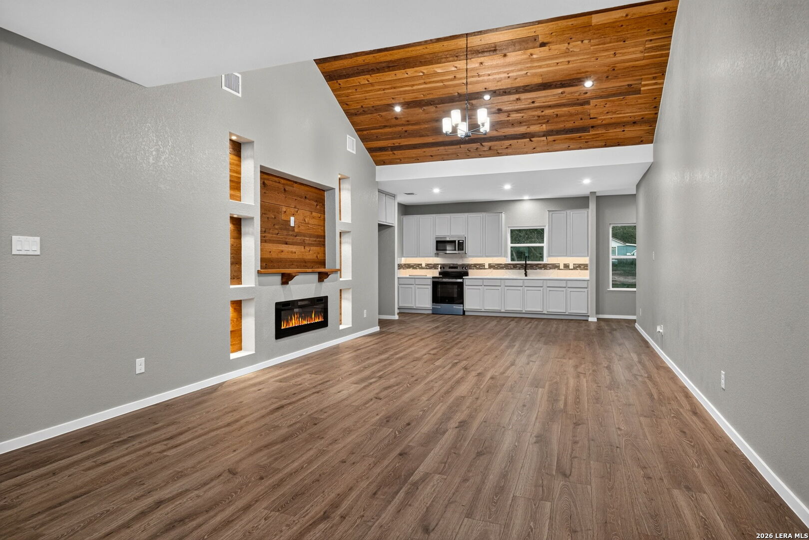 316 Royal Oaks Drive Somerset TX 78069
