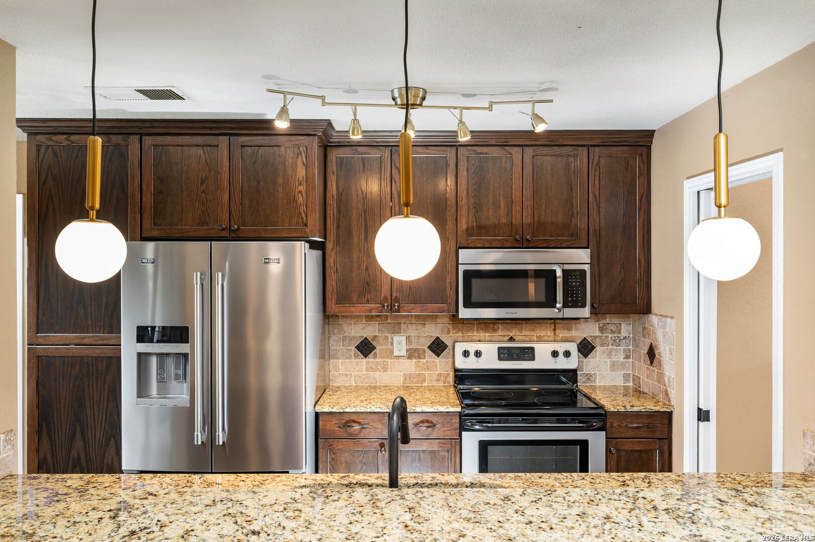 16503 Burr Hill San Antonio TX 78247