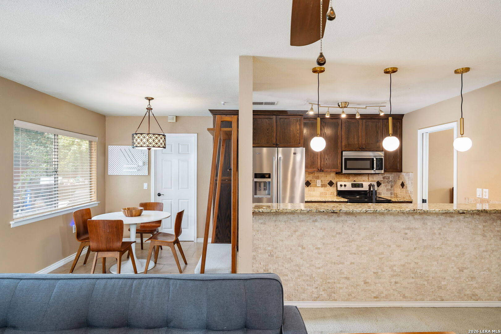 16503 Burr Hill San Antonio TX 78247