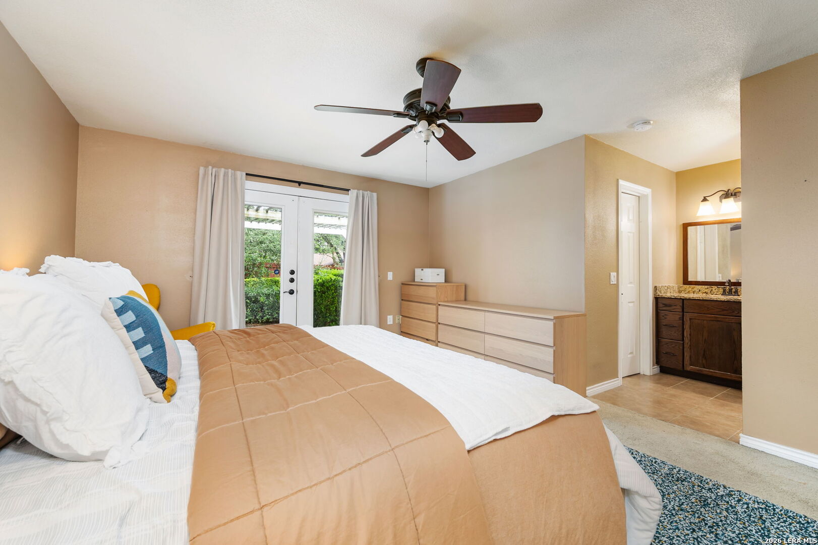 16503 Burr Hill San Antonio TX 78247