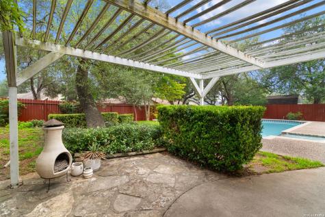 16503 Burr Hill San Antonio TX 78247