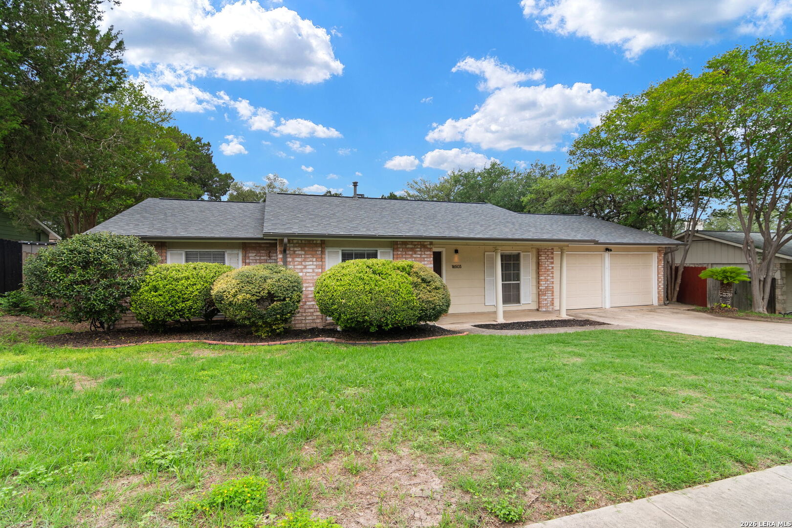 16503 Burr Hill San Antonio TX 78247