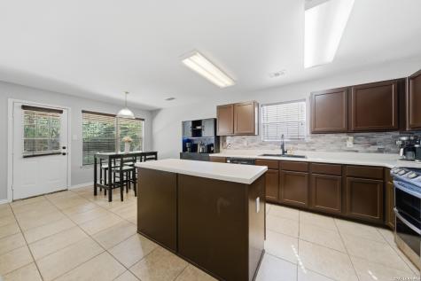 11622 Shotgun Way Helotes TX 78023
