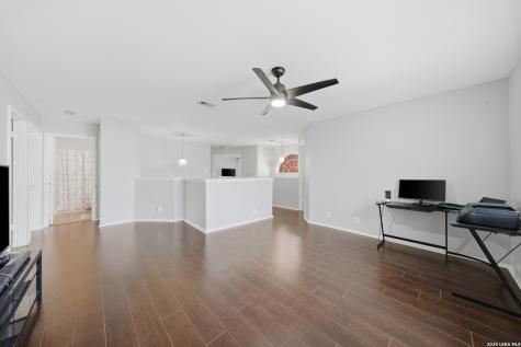 11622 Shotgun Way Helotes TX 78023