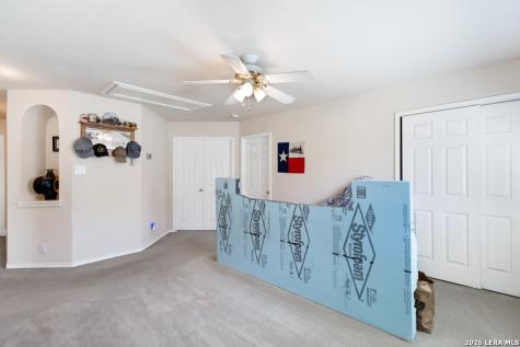 1123 Meadowalk San Antonio TX 78253