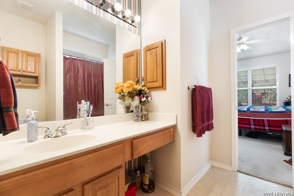 1123 Meadowalk San Antonio TX 78253