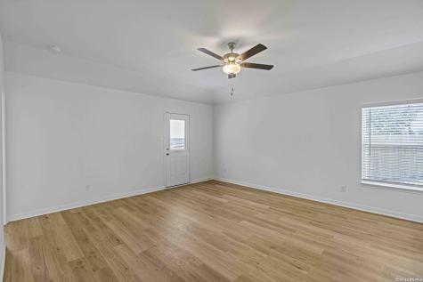 3442 Warlow Branch San Antonio TX 78109