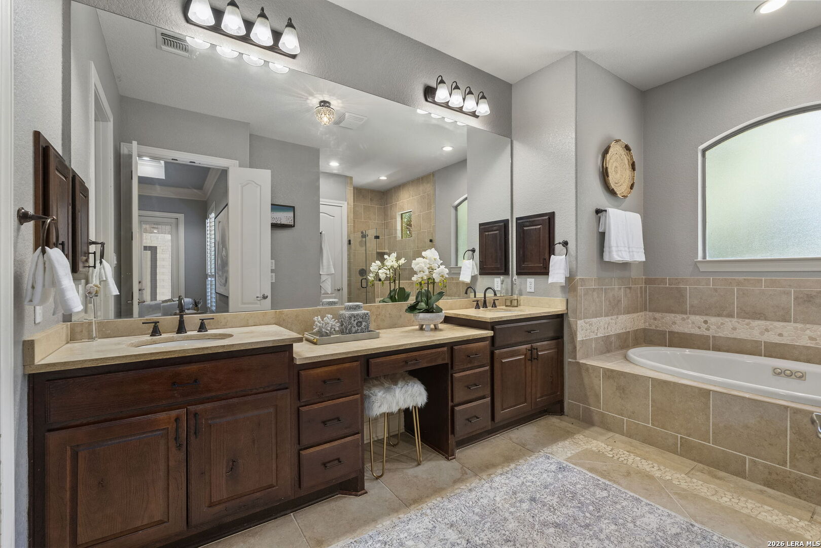 1911 Far Niente San Antonio TX 78258