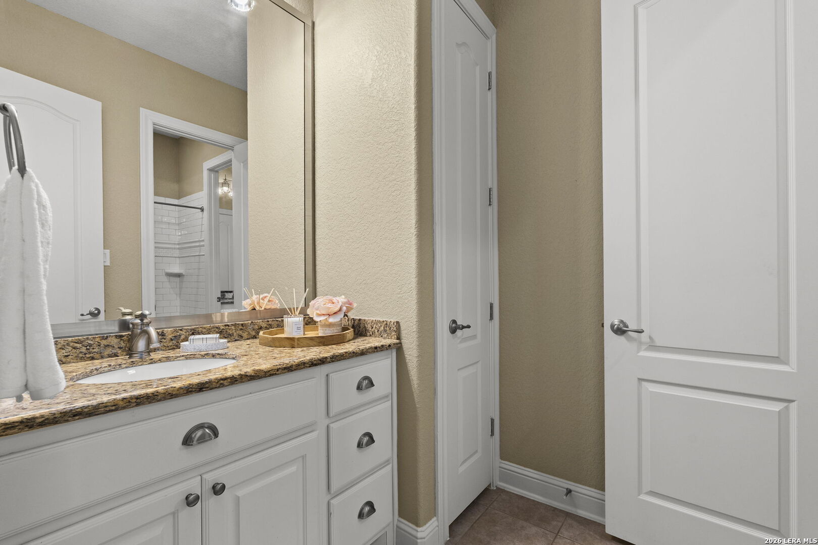 1911 Far Niente San Antonio TX 78258
