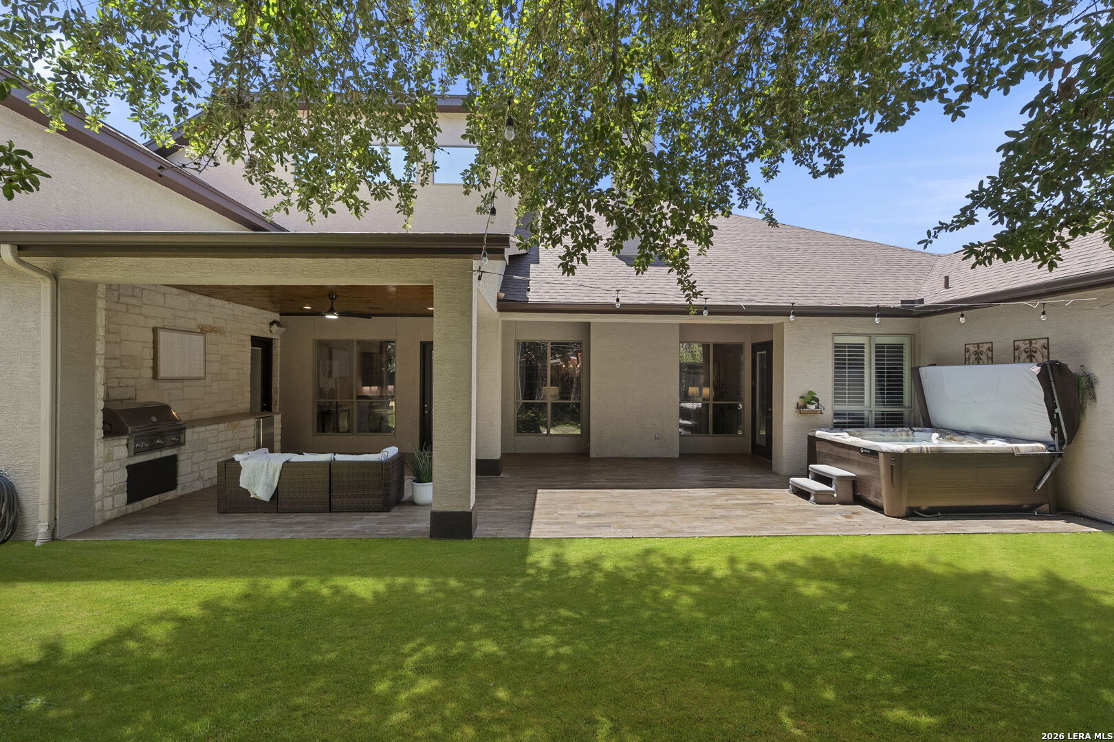 1911 Far Niente San Antonio TX 78258