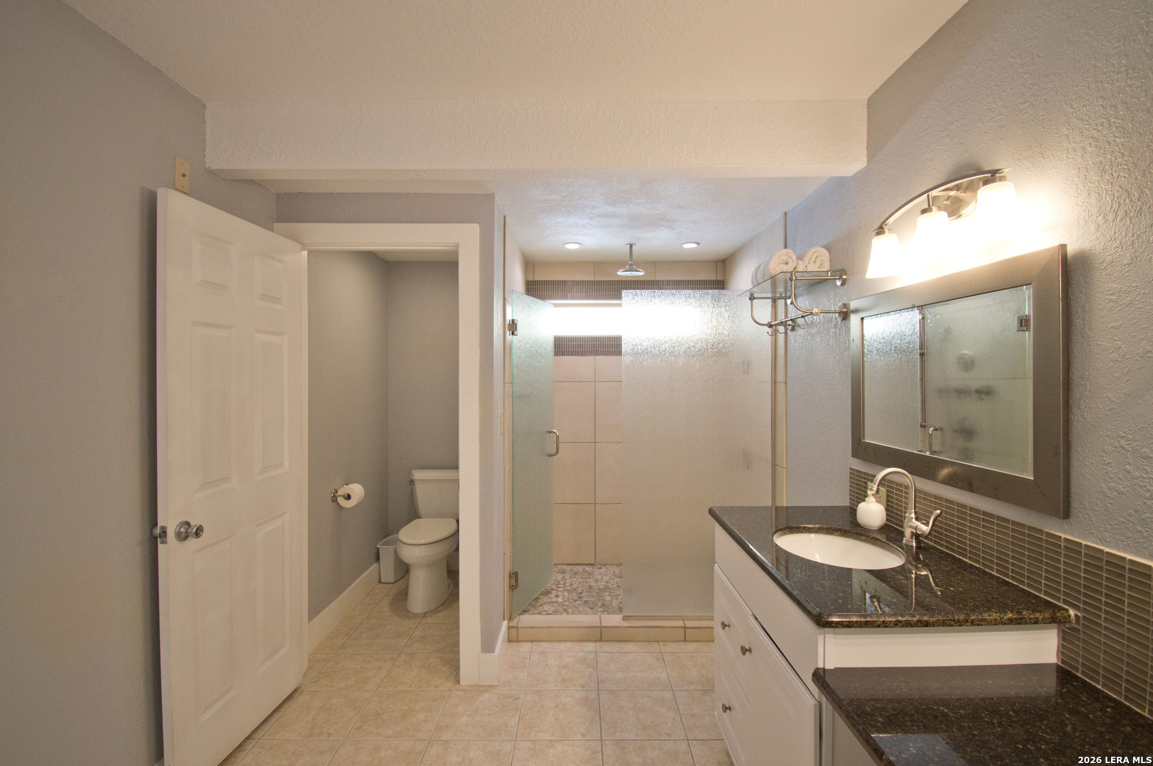 702 E Schubert Fredericksburg TX 78624