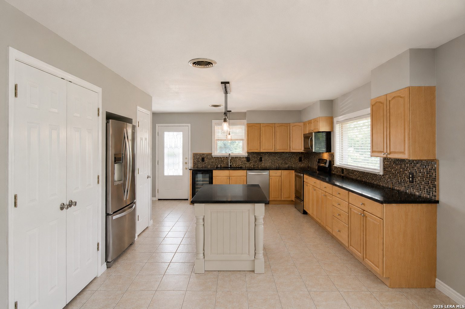 702 E Schubert Fredericksburg TX 78624