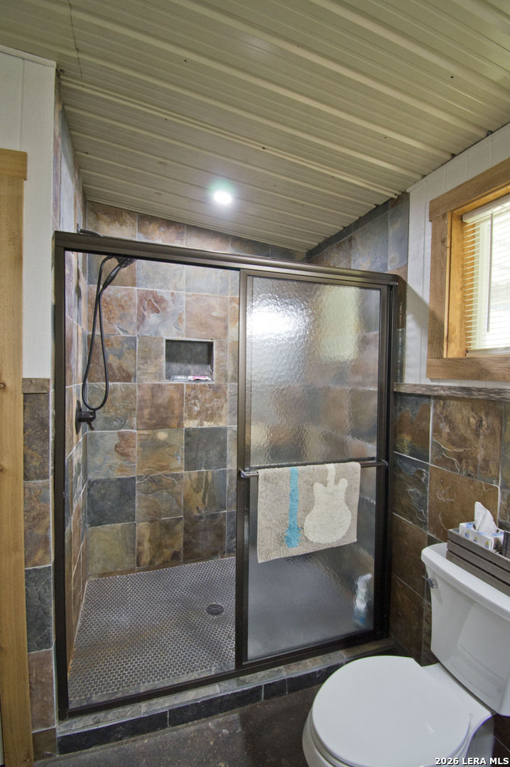 702 E Schubert Fredericksburg TX 78624