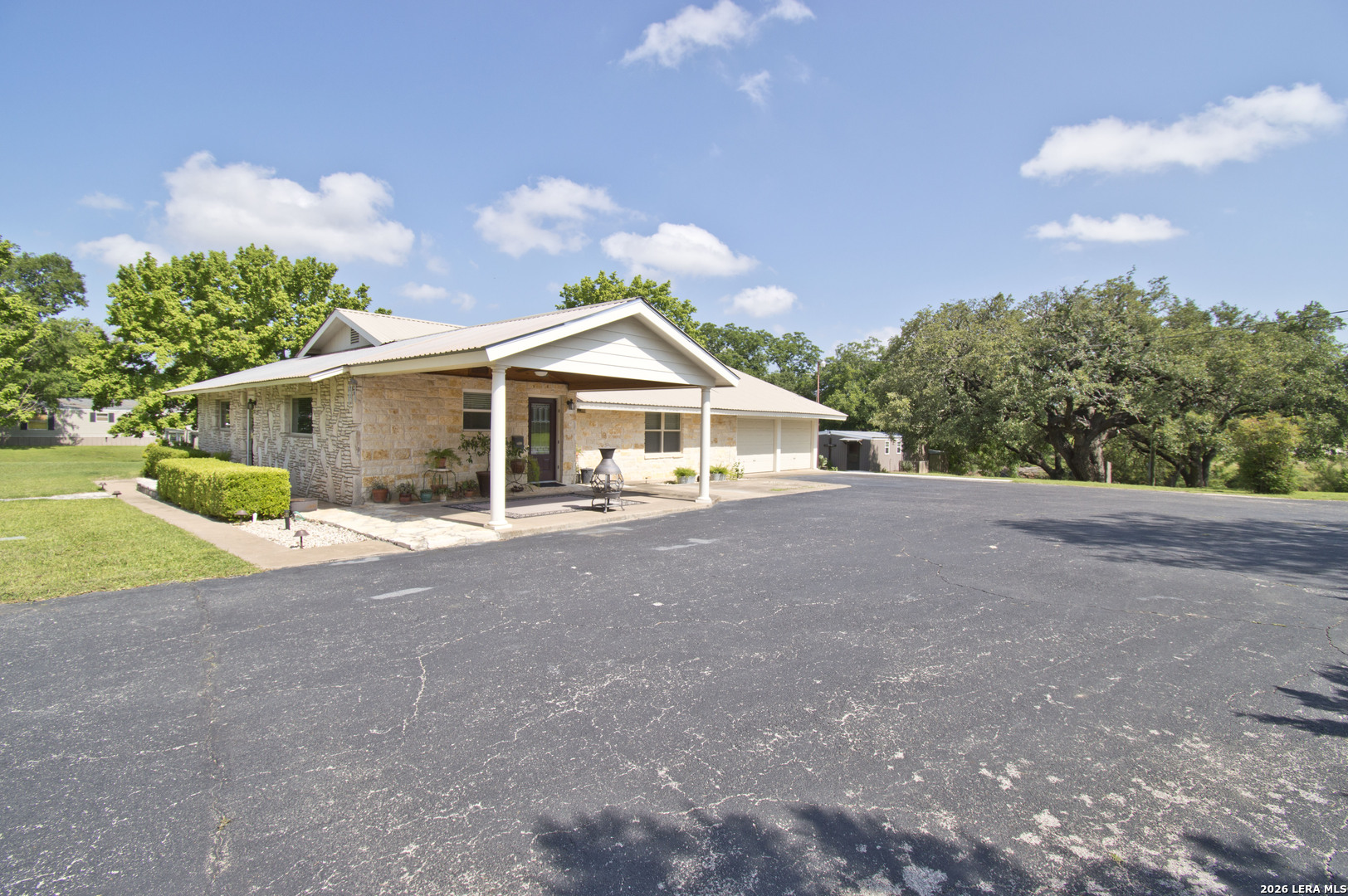 702 E Schubert Fredericksburg TX 78624