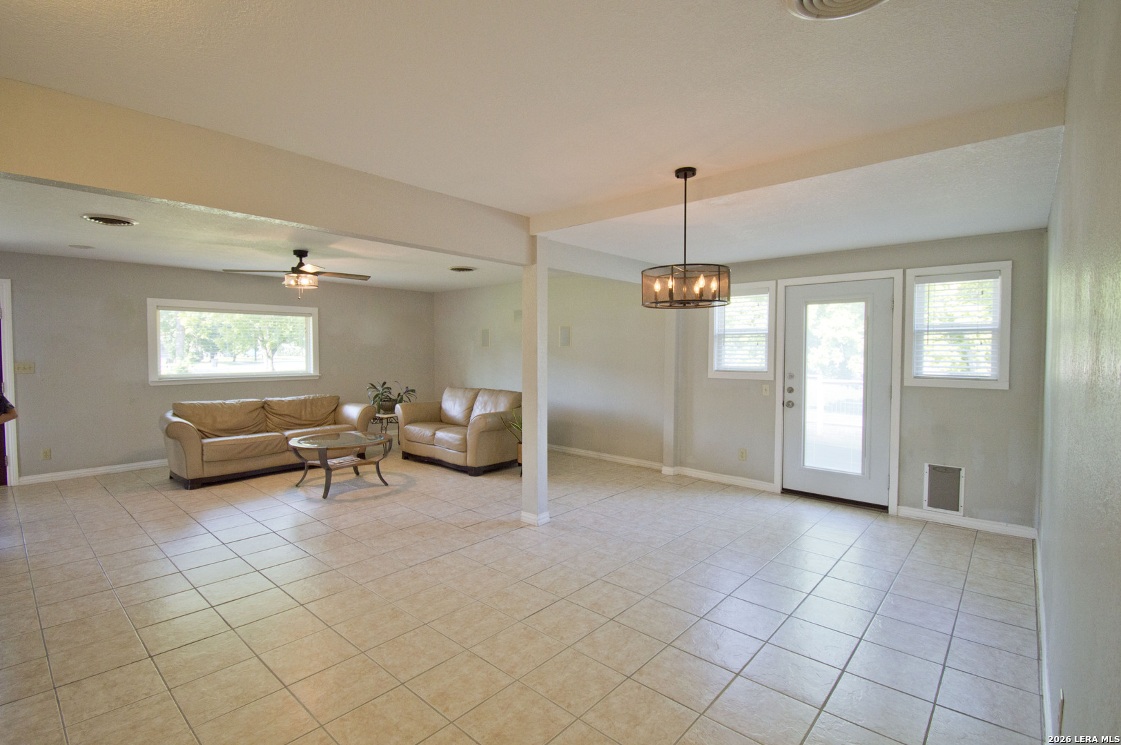 702 E Schubert Fredericksburg TX 78624