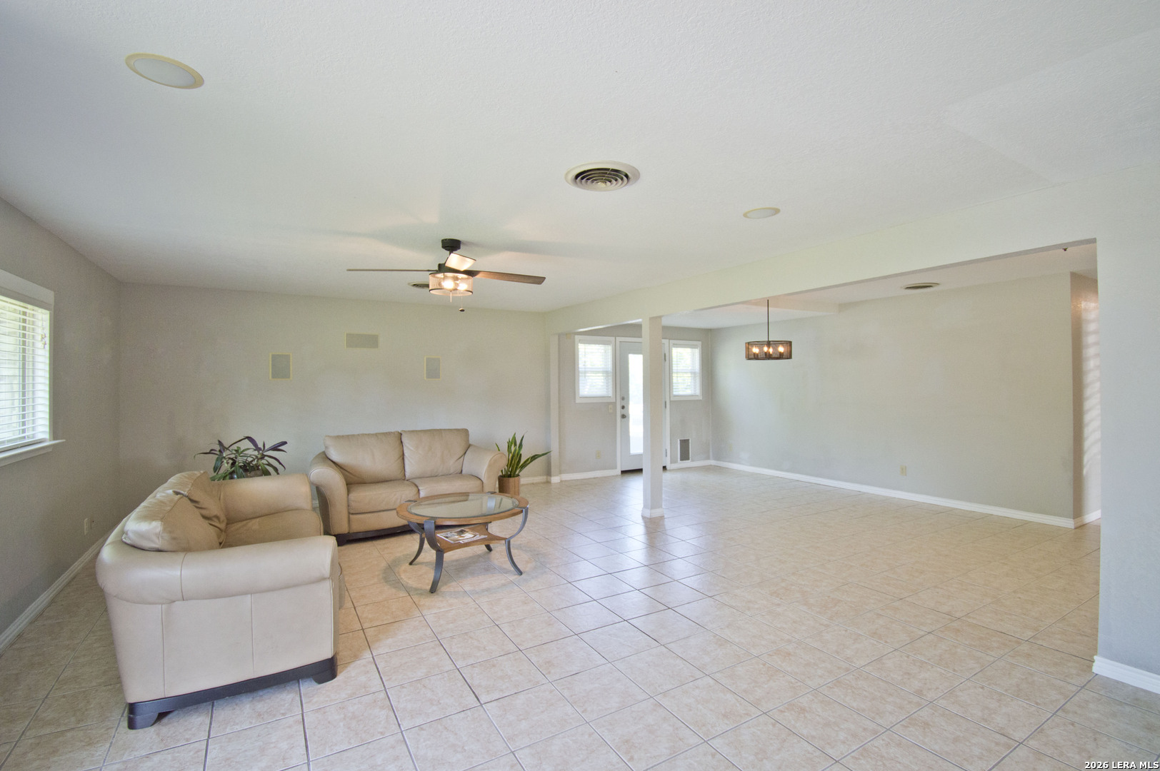 702 E Schubert Fredericksburg TX 78624