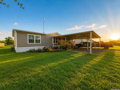 137 Viridian View Pleasanton TX 78064