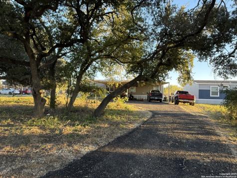 137 Viridian View Pleasanton TX 78064