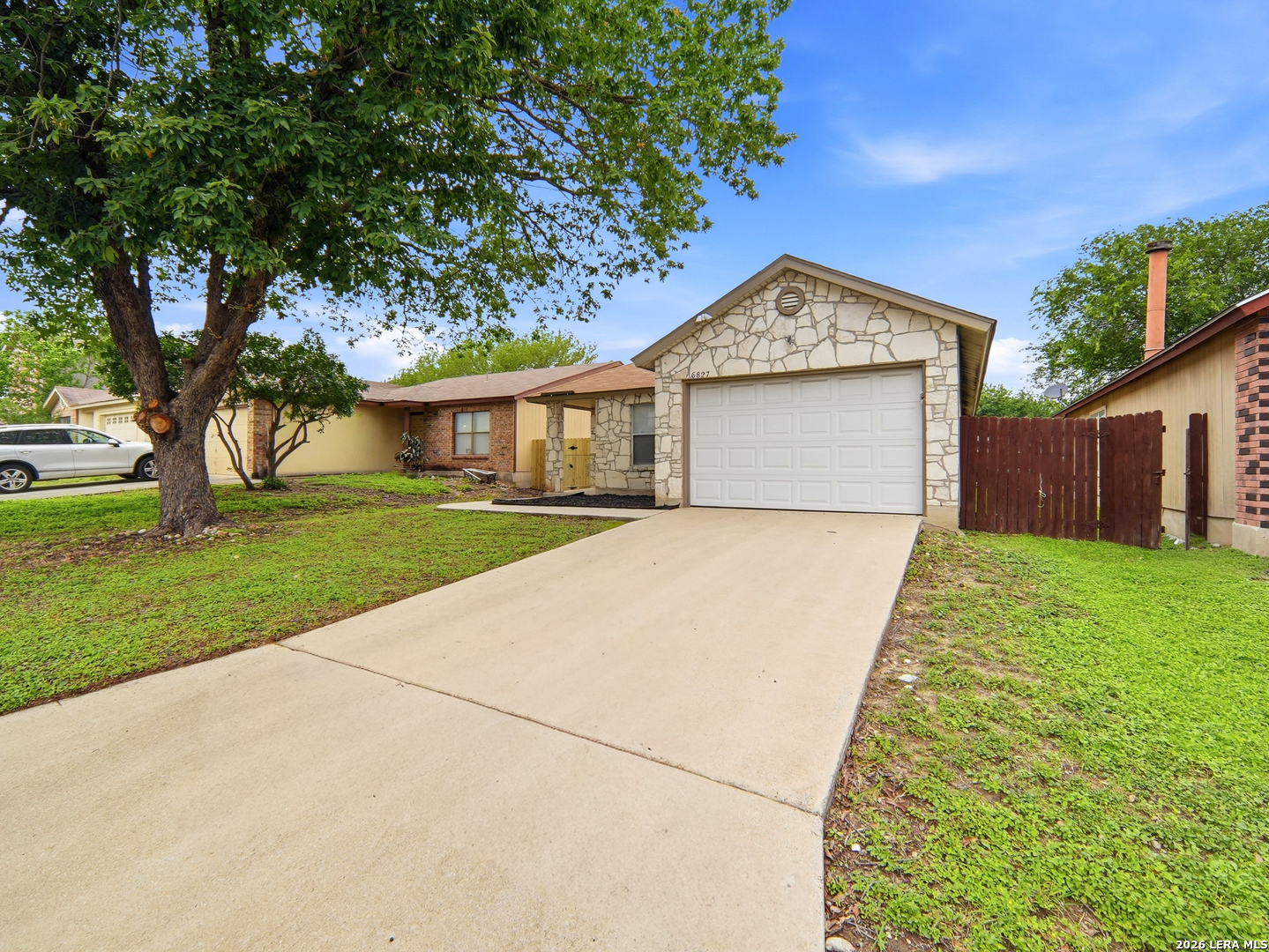 6827 Celes Meadow Drive Converse TX 78109