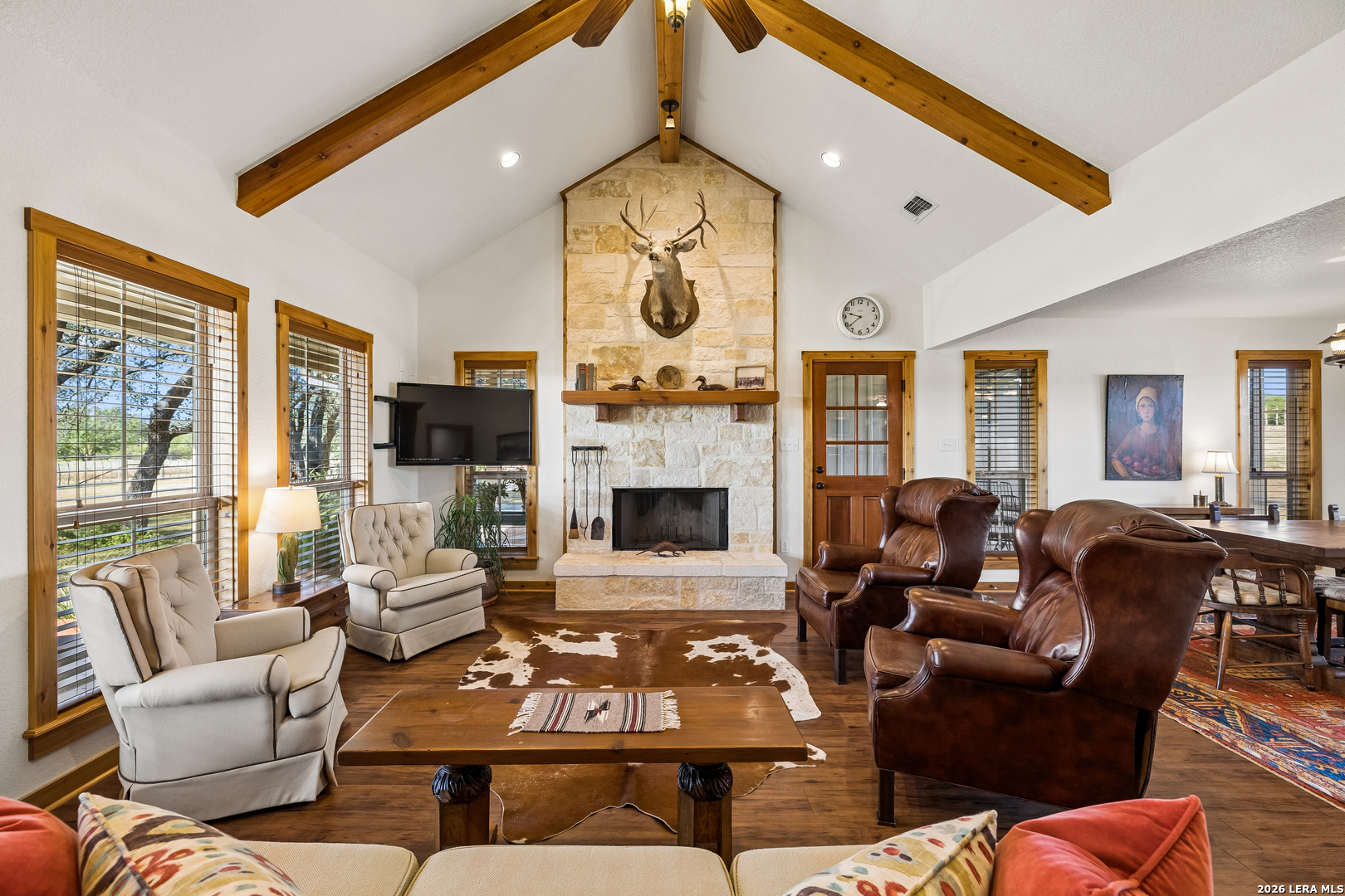 466 County Road 742 Yancey TX 78886