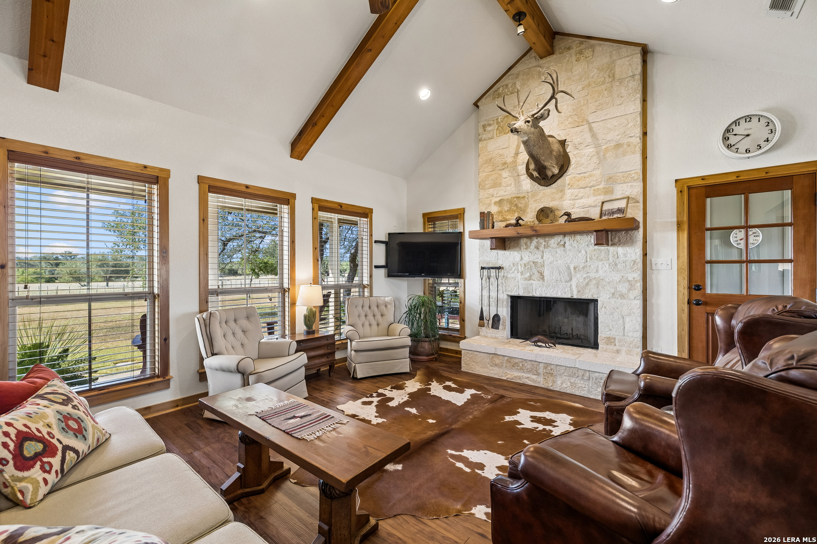 466 County Road 742 Yancey TX 78886