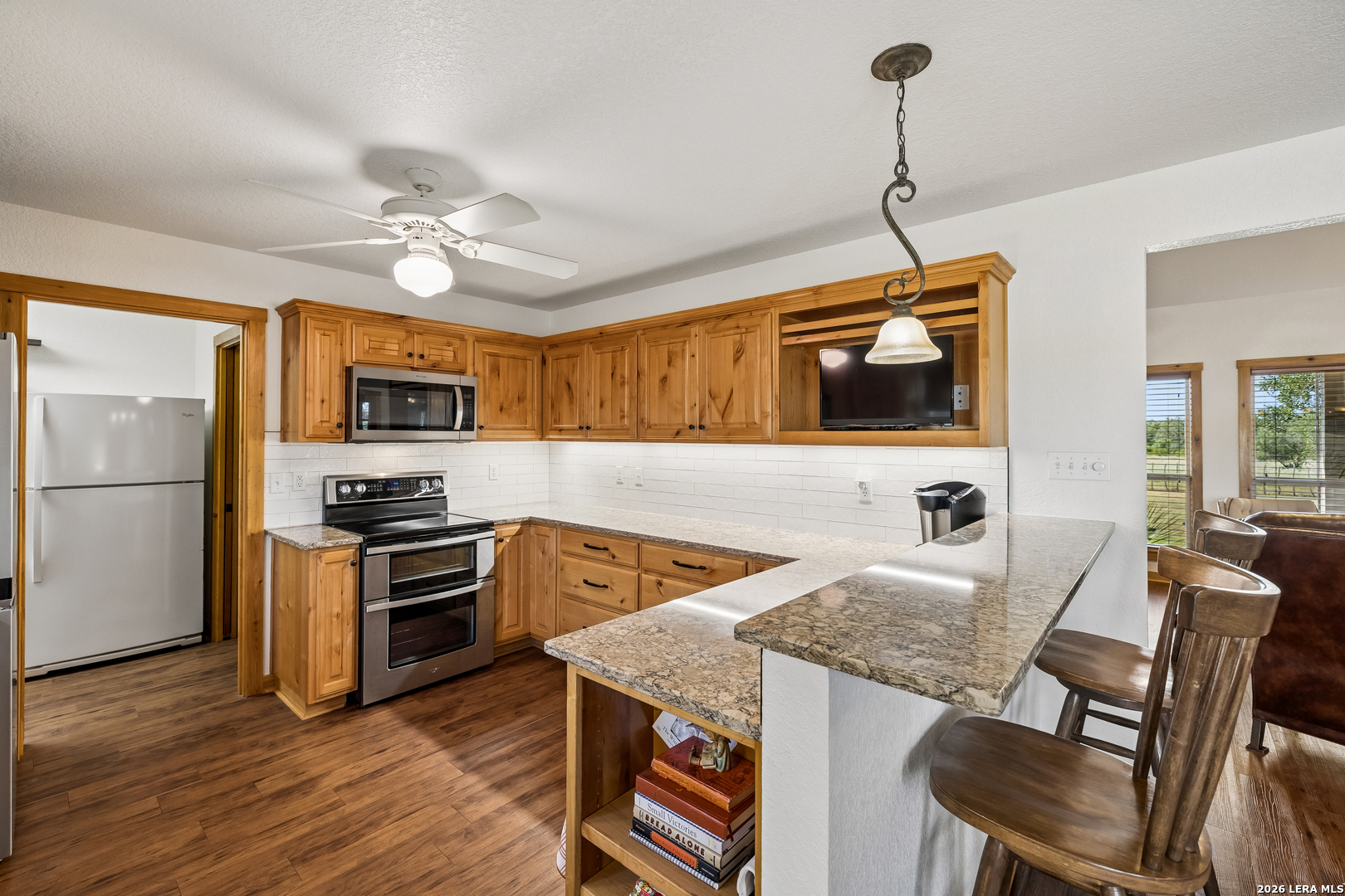 466 County Road 742 Yancey TX 78886