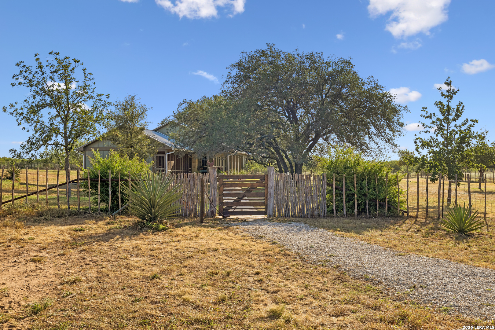 466 County Road 742 Yancey TX 78886