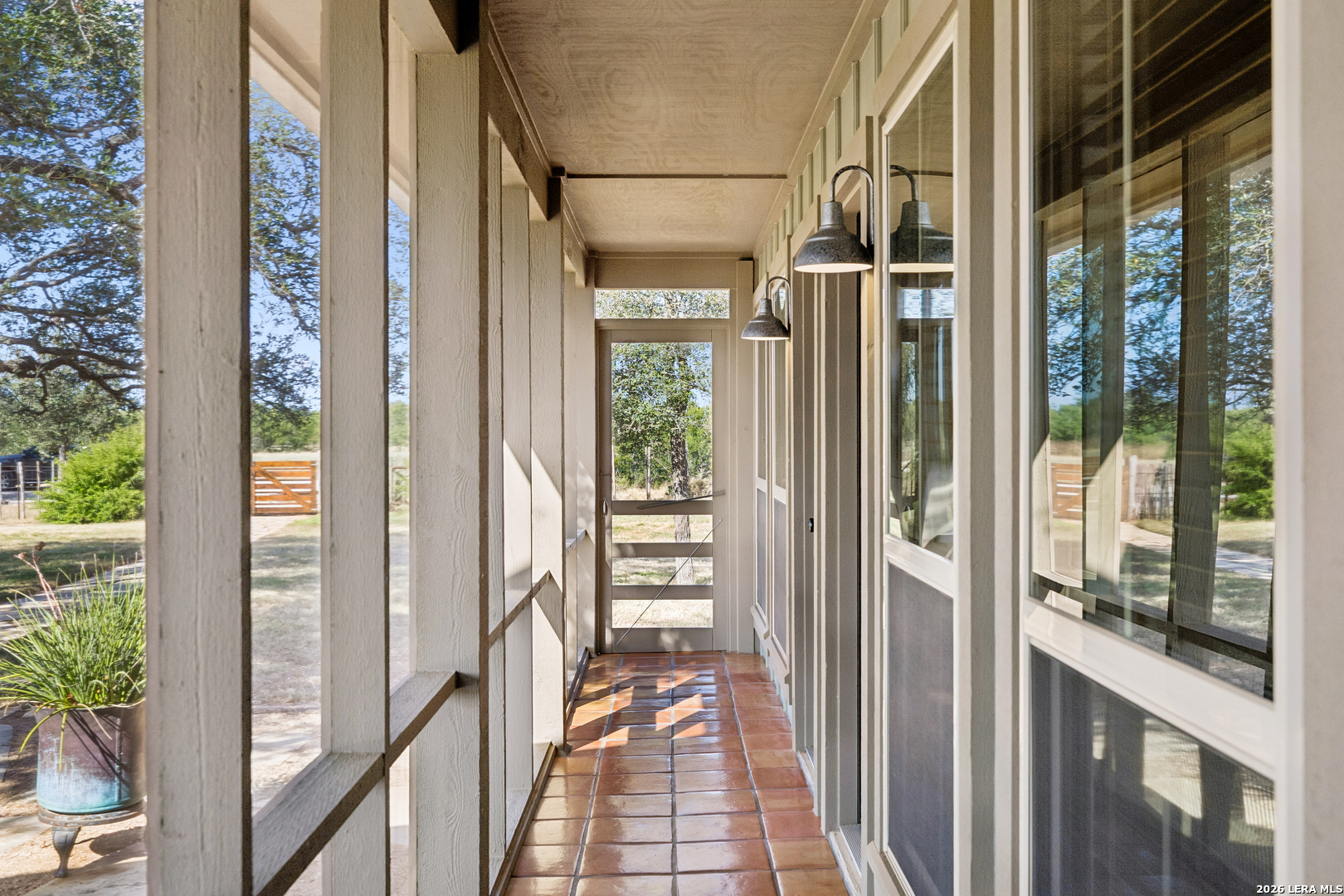 466 County Road 742 Yancey TX 78886