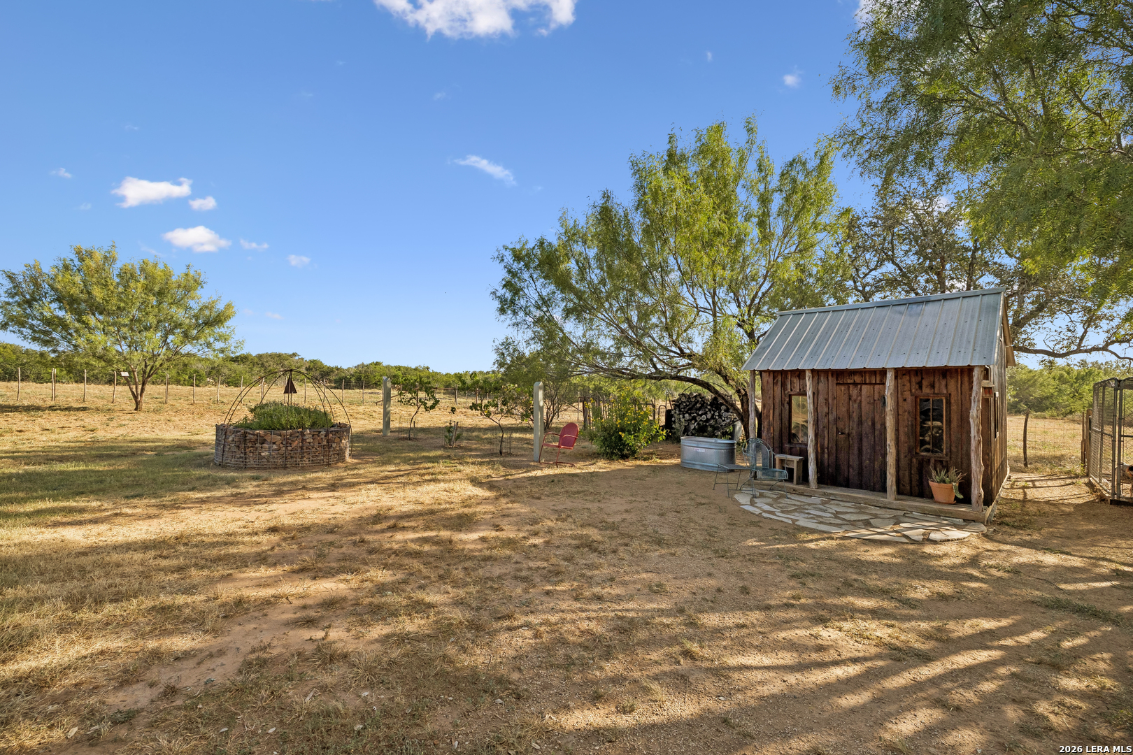 466 County Road 742 Yancey TX 78886